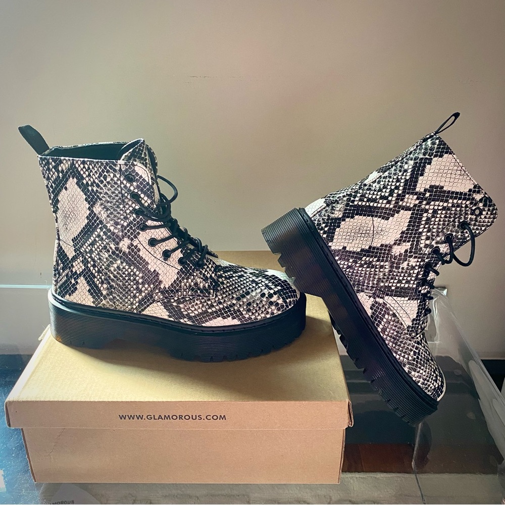 Snake print vegan leather platform boots by GLAMOROUS- Size 7.5US